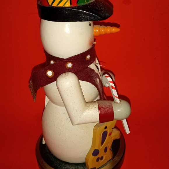 COLORFUL CHRISTMAS WOODEN SNOWMAN NUTCRACKER - Picture 8 of 10